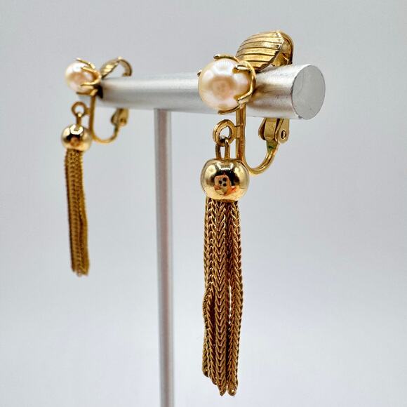 Vintage Faux Pearl And Tassel Clip On Earrings Gold Tone Chic Occasion Holiday - Picture 6 of 10